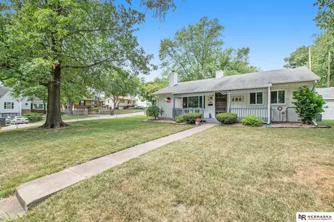 1302 N 70th Ave, Omaha, NE 68132