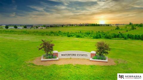 350 Deep Water Dr, Lincoln, NE 68527