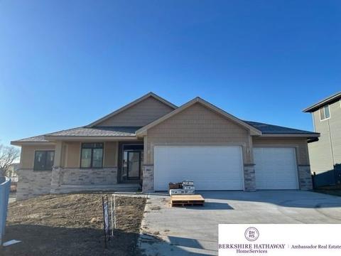 19603 Rosewood St, Gretna, NE 68028