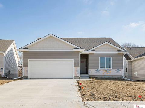 7929 N 93 St, Omaha, NE 68122