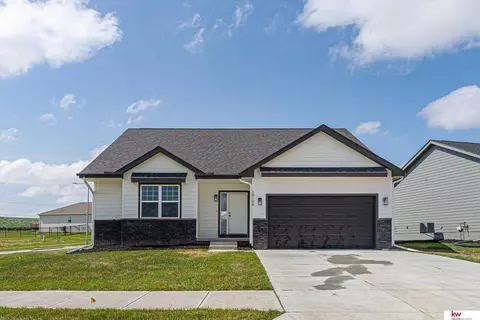 19134 Fir St, Gretna, NE 68028