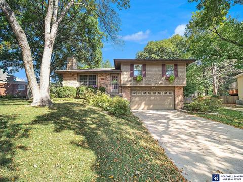 3700 S 32nd Pl, Lincoln, NE 68502