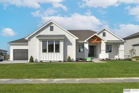 11436 S 123 Ave, Papillion, NE 68046
