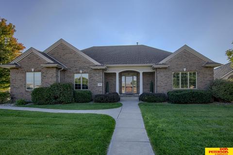 1336 Glenwood Ct, Fremont, NE 68025