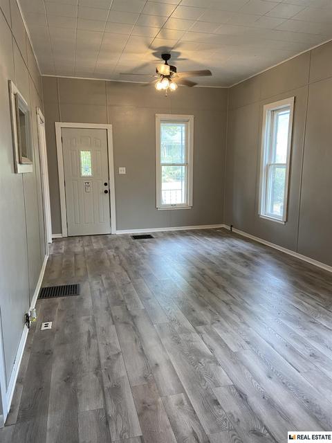 410 N 11th St, Beatrice, NE 68310 photo 3