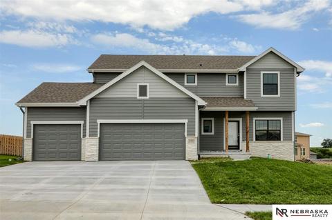 11024 Bearcreek Dr, Papillion, NE 68046