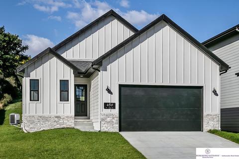 450 N Allen St, Bennington, NE 68007