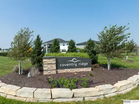 6405 S 207 Avenue Cir, Omaha, NE 68022
