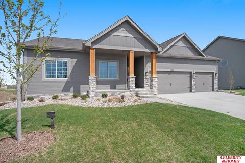 6102 S 212 St, Elkhorn, NE 68022