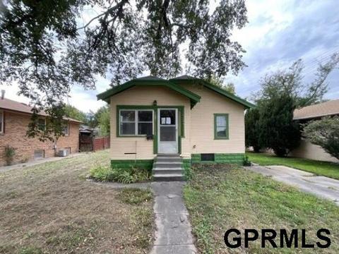 810 E 5th St, Mccook, NE 69001