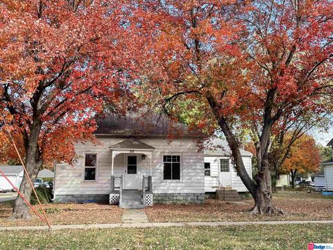 302 Central St, Essex, IA 51638