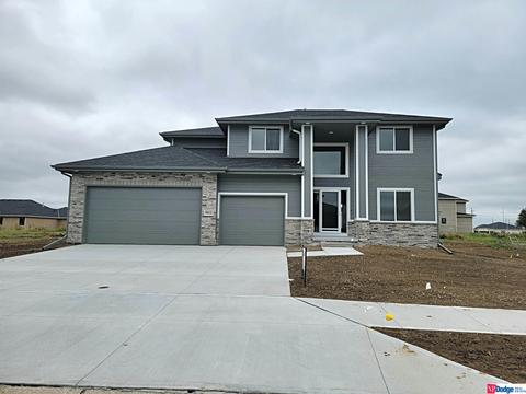 18303 Grand Ave, Omaha, NE 68022