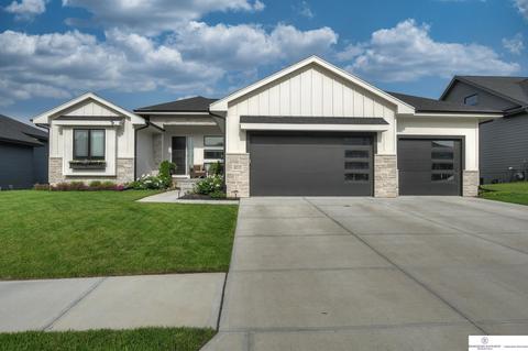 8212 N 166 St, Bennington, NE 68007