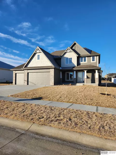 12620 S 77 St, Papillion, NE 68046