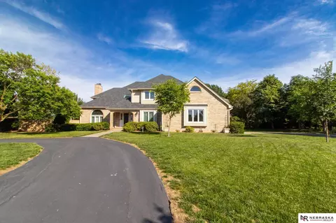 2300 W Foothills Rd, Lincoln, NE 68523