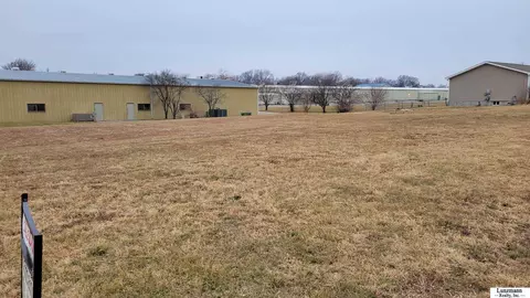 111 Kuhlmann Ave, Auburn, NE 68305