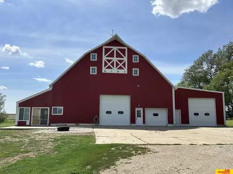 1938 P Rd, Bancroft, NE 68004