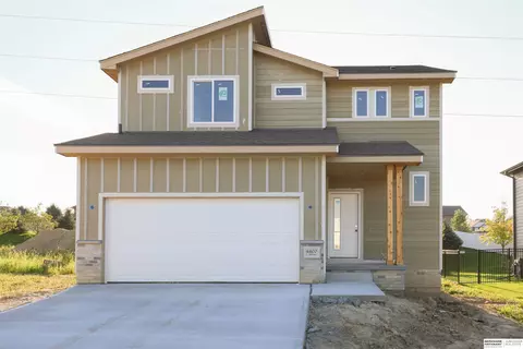 9807 S 180 Ave, Omaha, NE 68136