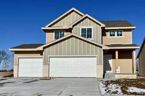 17614 Hanover St, Bennington, NE 68007