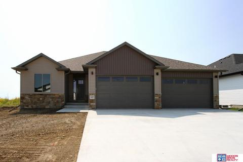 7427 Anselm Ln, Lincoln, NE 68516