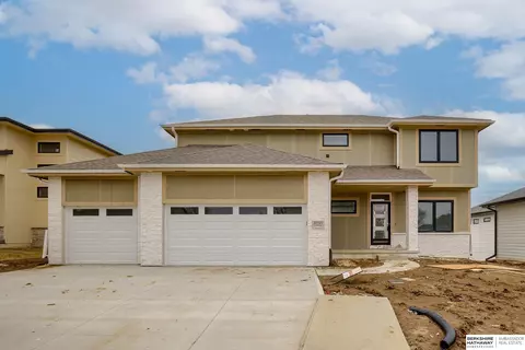 8133 S 197 Ave, Gretna, NE 68028
