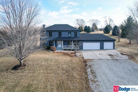 2628 Raindance Trl, Fremont, NE 68025
