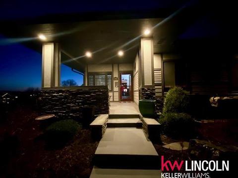 6845 NW 7th St, Lincoln, NE 68521