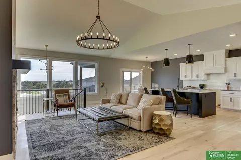 5515 N 207 St, Elkhorn, NE 68022
