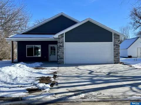 545 4th St, Hampton, NE 68843 photo 4