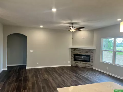 8626 N 177th St, Bennington, NE 68007