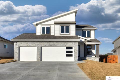 12308 Quail Dr, Bellevue, NE 68123
