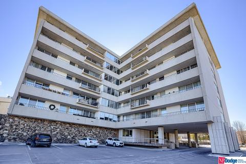 8405 Indian Hills Dr # 2B3, Omaha, NE 68144