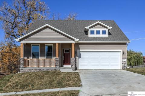 18406 Emiline St, Omaha, NE 68136