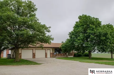 11806 Fairview Rd, Springfield, NE 68059