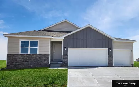 11927 S 117th St, Papillion, NE 68046