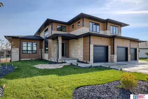 506 Deep Water Bay Bay, Lincoln, NE 68527