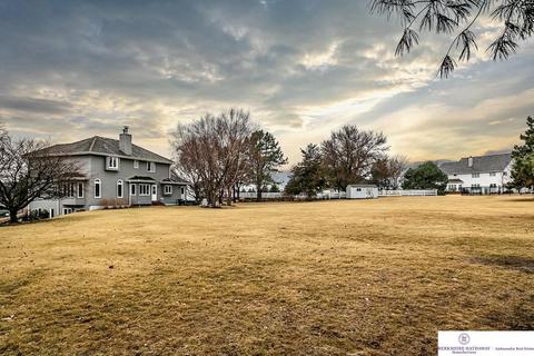 20840 Paddock Cir, Omaha, NE 68022