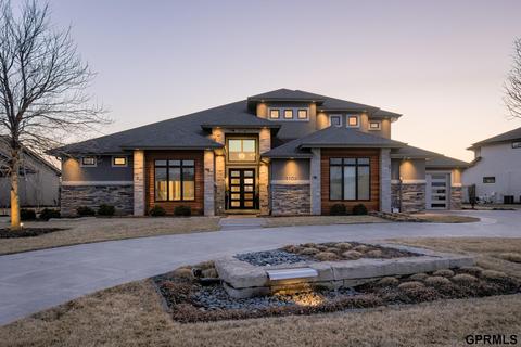 5702 N 294 Cir, Valley, NE 68064