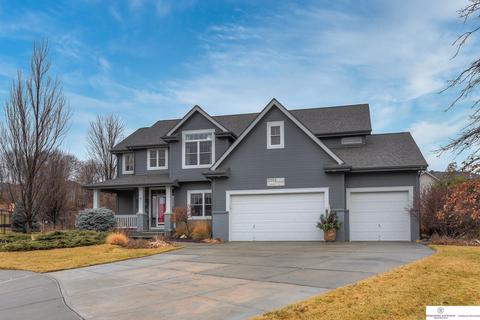 17302 Erskine Cir, Omaha, NE 68116