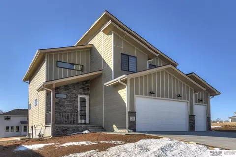 17005 Benjamin St, Bennington, NE 68007 photo 2