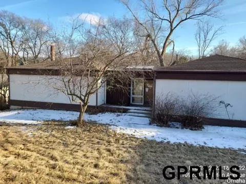 10925 Poppleton Ave, Omaha, NE 68144