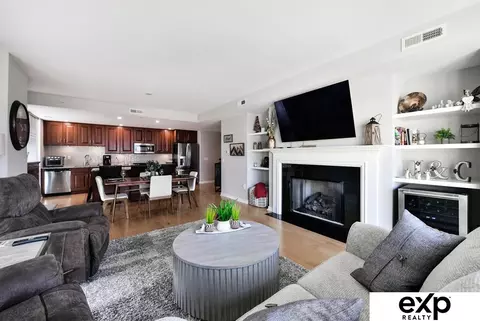 120 S 31 Ave #5706, Omaha, NE 68131