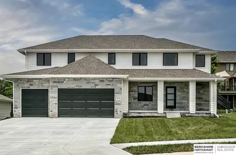 19258 Ruggles Cir, Omaha, NE 68022