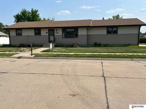 3321 30th St, Columbus, NE 68601