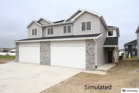 1734 NW 52nd St, Lincoln, NE 68528