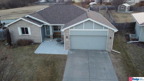 1741 SW Lacey Ln, Lincoln, NE 68522