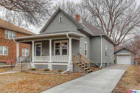 352 S 26th St, Lincoln, NE 68510