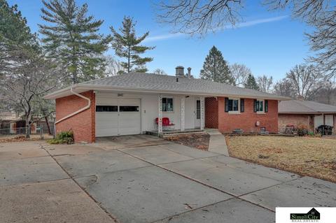 1840 Rusty Ln, Lincoln, NE 68506