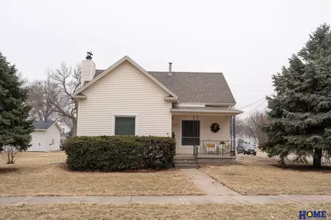 619 4th St, Milford, NE 68405