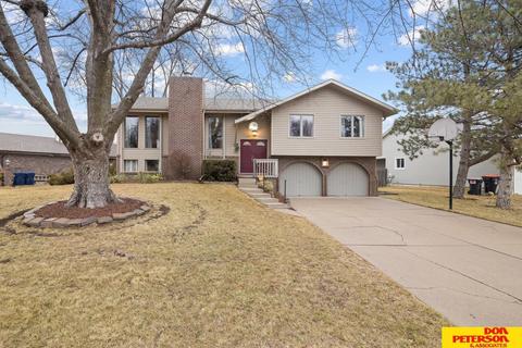 6940 Antler Dr, Lincoln, NE 68516